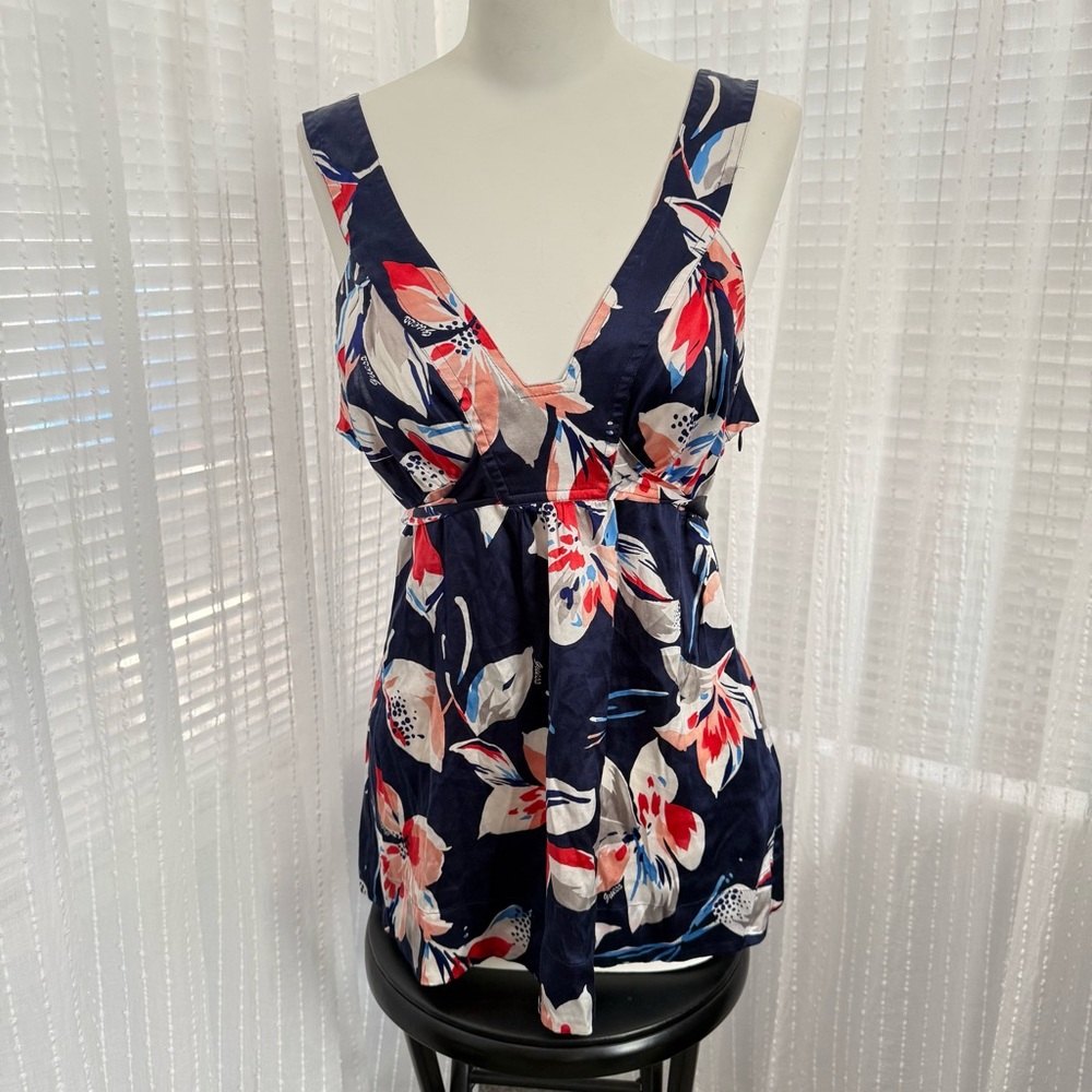 GUESS Navy Floral V-Neck Camisole with Coral and White Accents Size L